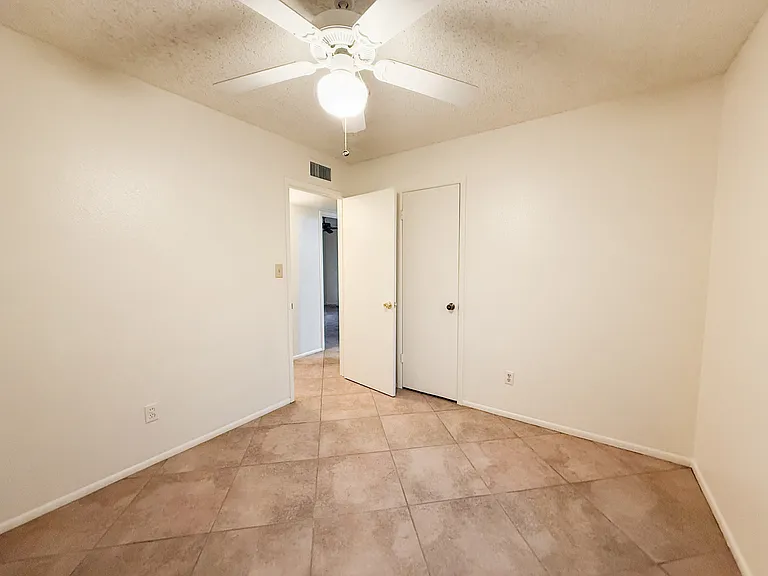 103 E Juniper Ave — Photo 8