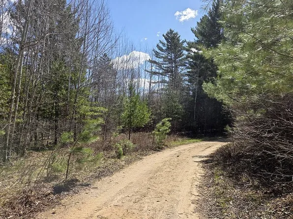 4 Prairie Lake Rd, Tomahawk, WI 54487
