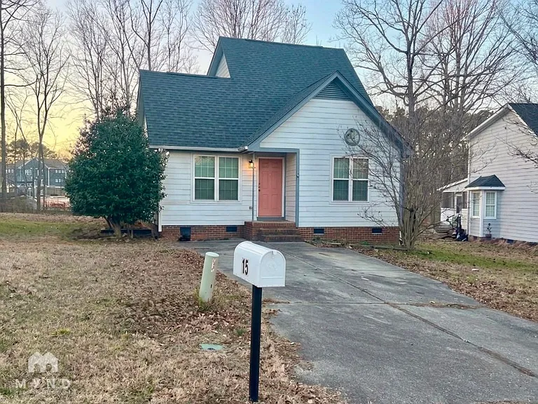 15 Jenee Ln — Photo 1