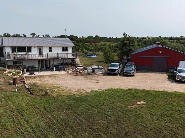 45704 308th St, Wakonda, SD 57073