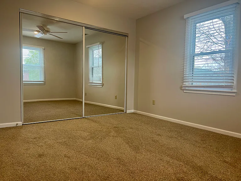 2703 Arctic Ave #B — Photo 6