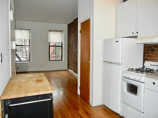 Rented by Brooklyn Heights Real Estate Inc | media 28