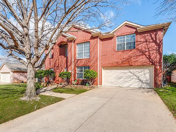 2nd image of 1701 Redwood Dr