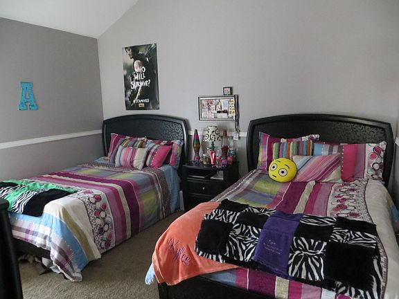 4th image of 812 Sugarbush Ln