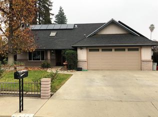 310 Chestnut St, Porterville, CA 93257