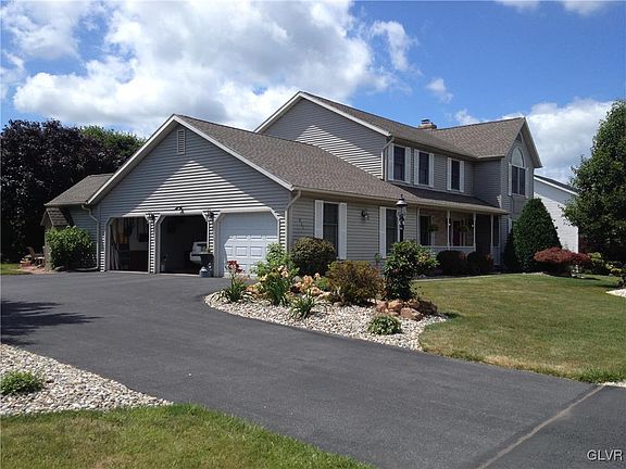 5th image of 411 E Mayfield Cir