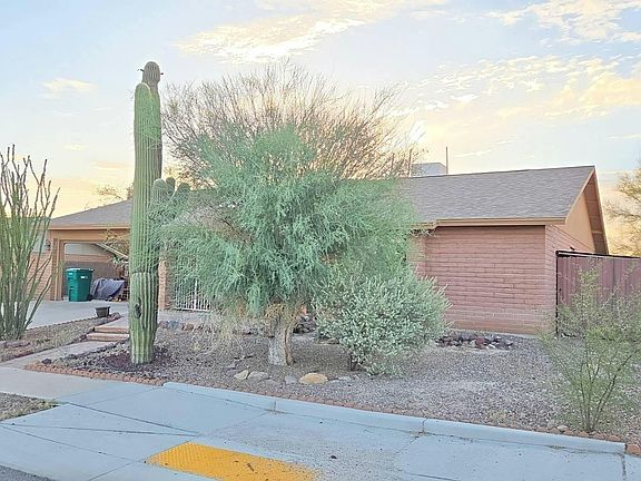 2nd image of 4704 W Wild Horse Dr