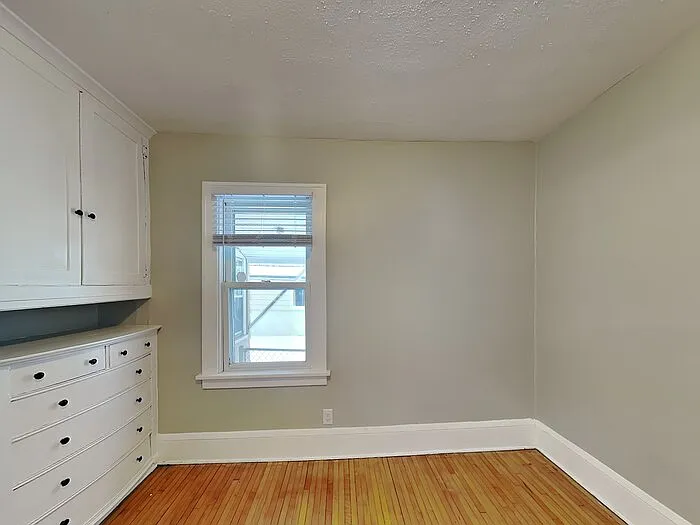891 Hazelwood St — Photo 10