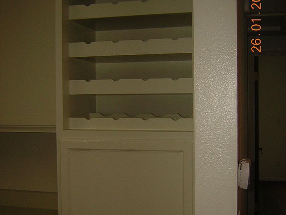 4th image of 848 Woodland Ave APT 22
