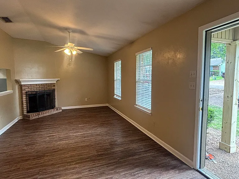 447 Richview Park Cir E — Photo 5