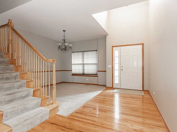 3rd image of 11912 S Holly Ct