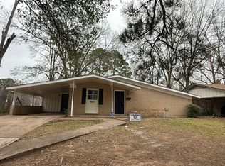 8805 Edgewood Pl, Shreveport, LA 71108