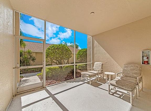 5th image of 26901 Clarkston Dr #102