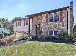 219 Fox Dr, Mechanicsburg, PA 17050