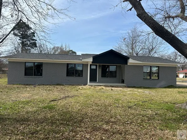 615 N McCoy Blvd, New Boston, TX 75570