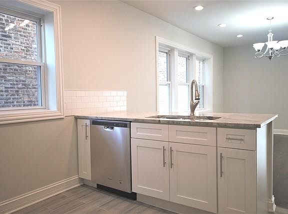 5th image of 215 N Laporte Ave