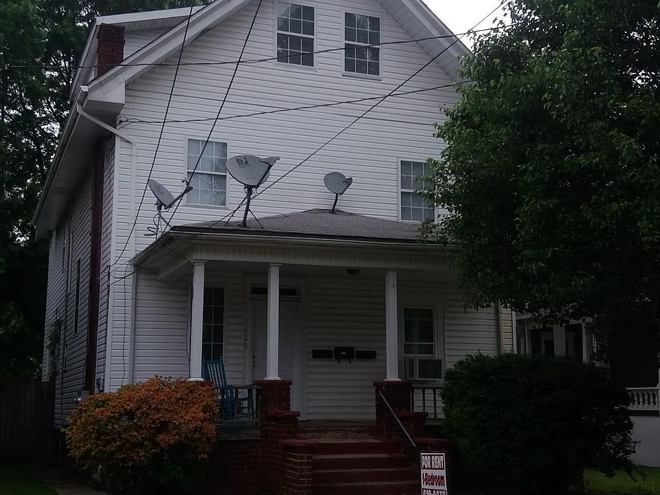 1st image of 1520 Lee St E #3