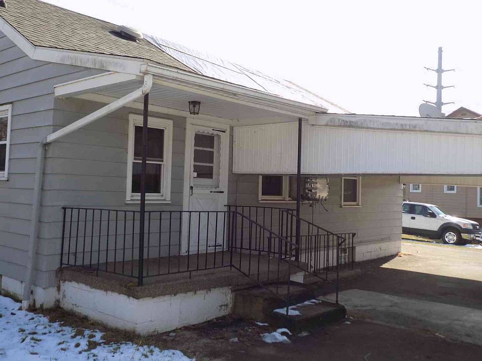 2nd image of 711 Locust St