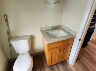 22 W Britannia St APT 3, Taunton, MA 02780