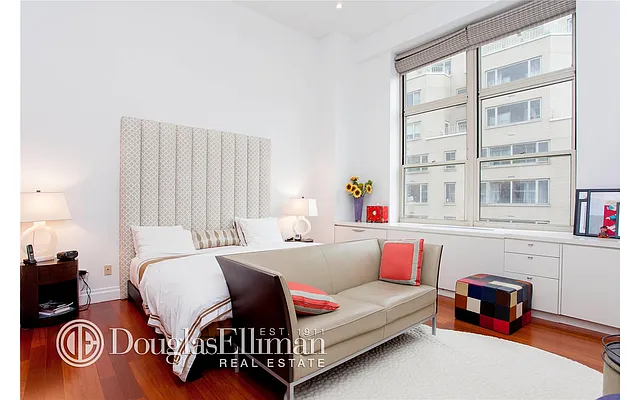 Rented by Douglas Elliman | media 15