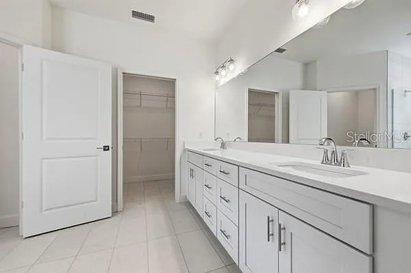 6726 SW 1oth Ln — Photo 22