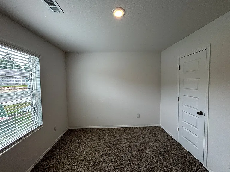 145 Stone Canyon Dr — Photo 3