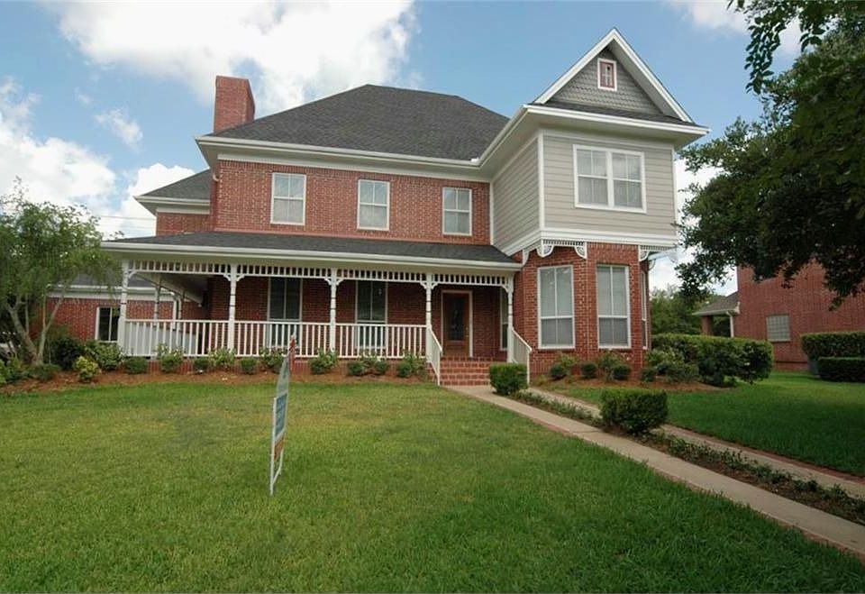 1st image of 1223 Bluebonnet Dr