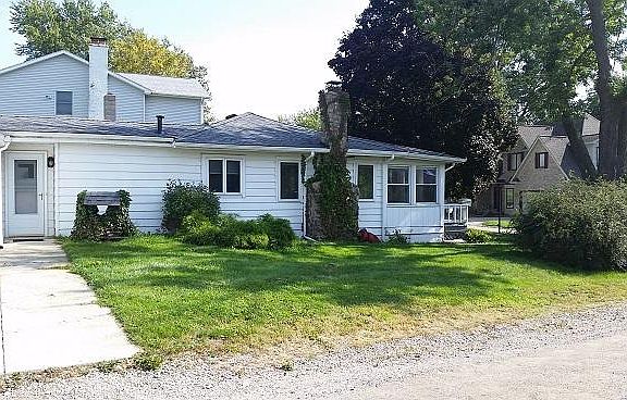 3rd image of 11744 Kenton Dr