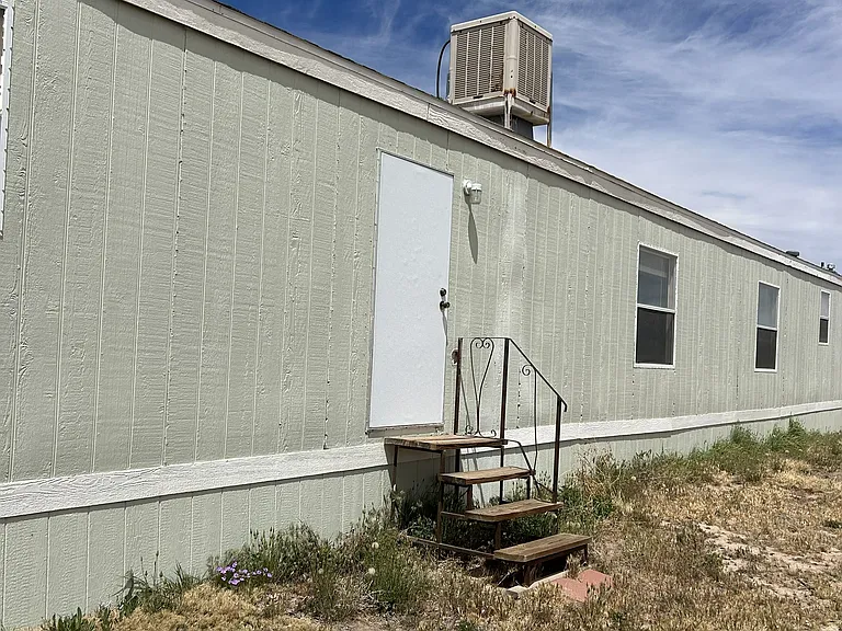 510 Gaston St N — Photo 9