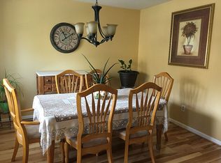 1472 Chestnut Ct, West Chester, PA 19380