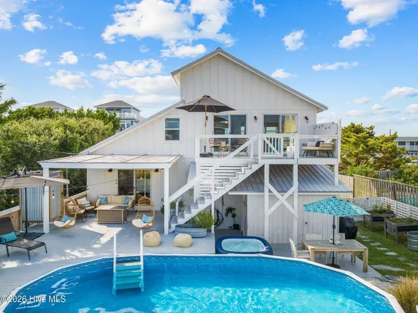 618 N Topsail Drive, Surf City, NC 28445