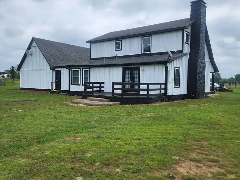 1301 Highway 36 — Photo 2
