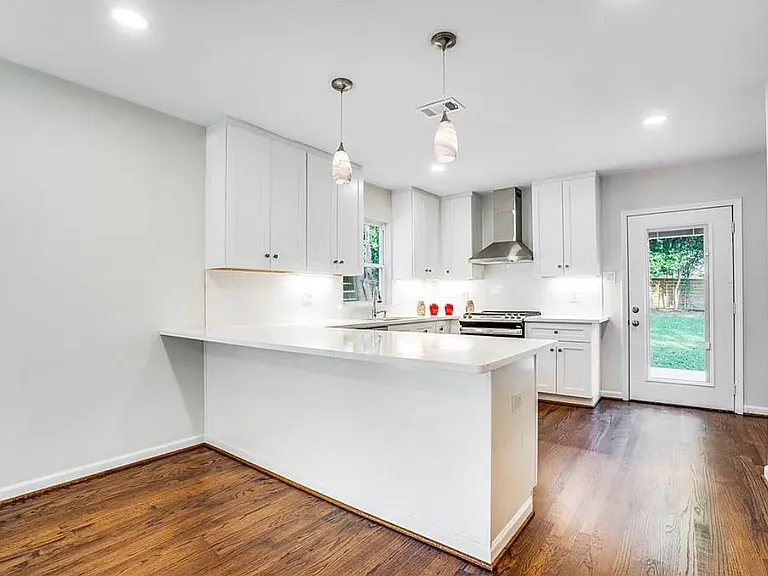 9531 Peninsula Dr — Photo 3