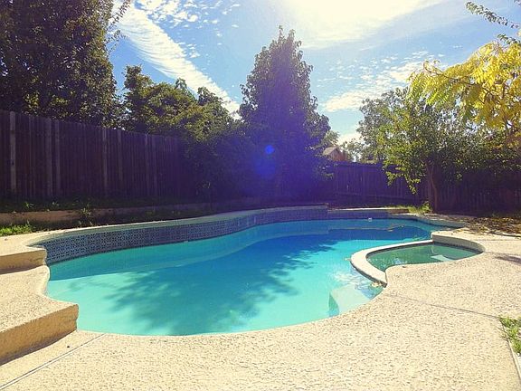5th image of 4401 Plantation Dr