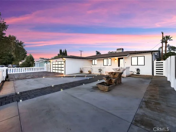 8150 Ranchito Ave, Panorama City, CA 91402