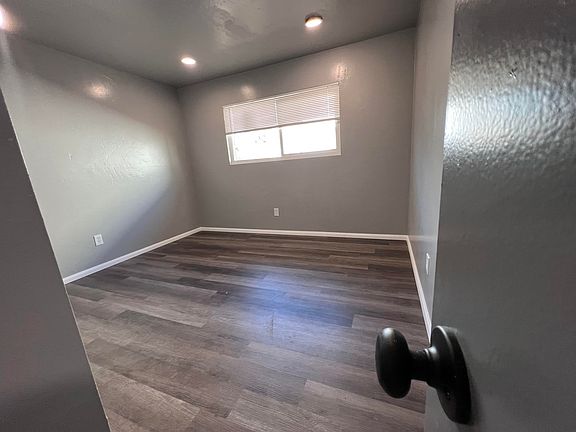 3rd image of 3913 Soranno Ave #C