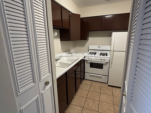 5th image of 5909 N Kenmore Ave APT 403