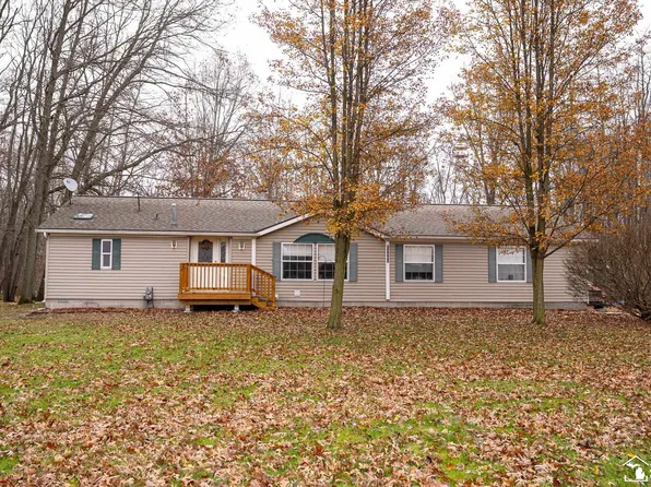 23485 Bohn Rd, Belleville, MI 48111