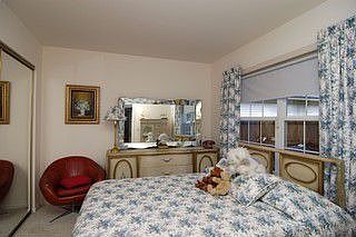 5th image of 2010 N Evergreen Ave #20