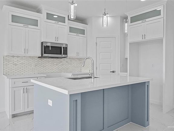 4th image of 2614 E Solar Dr