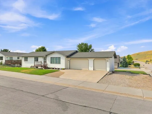3510 Roughlock Ln, Spearfish, SD 57783