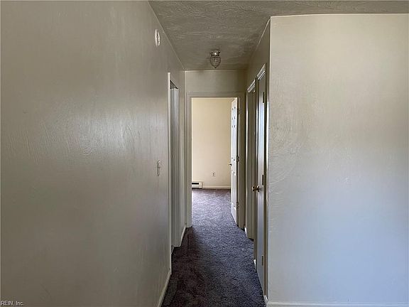 3rd image of 1009 Hannah St