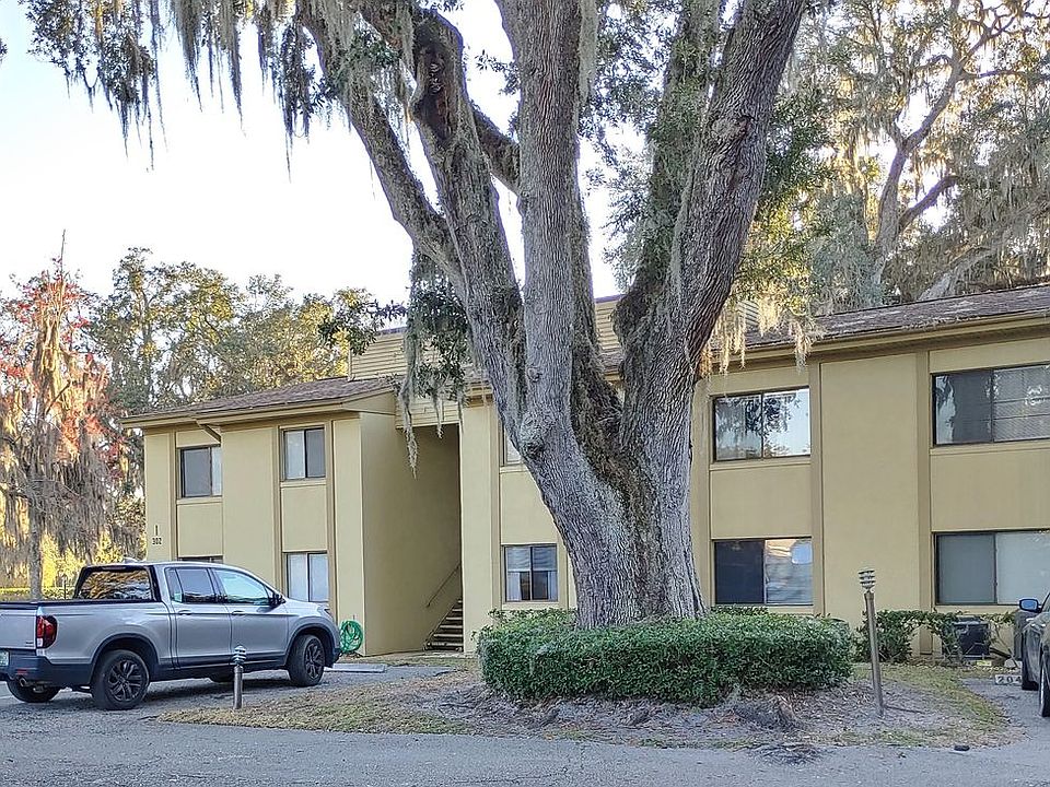 1st image of 302 Palm Coast Pkwy NE APT 102