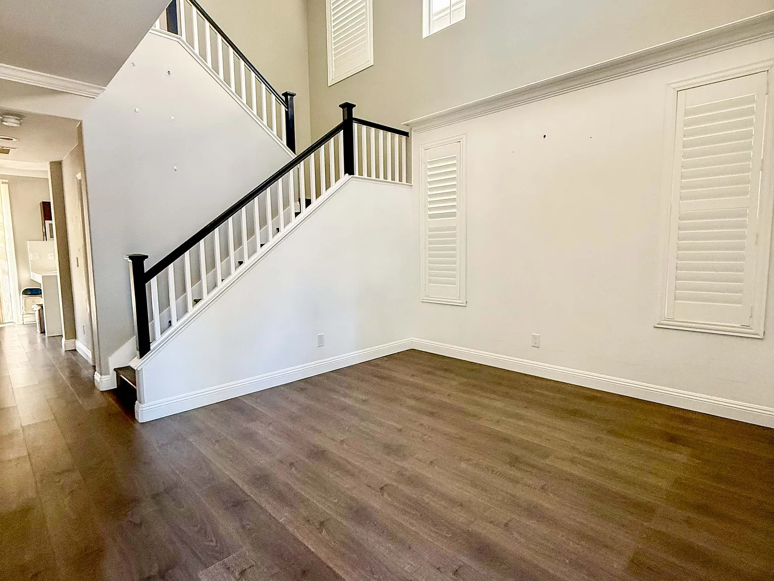 3 bed, 2.5 bath, 1875 sqft, $4,300 — Photo 3