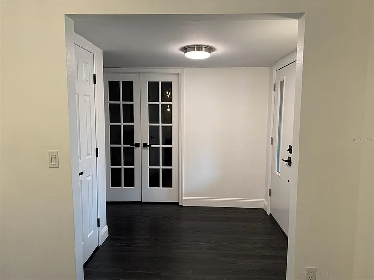8004 Beltrees Ct — Photo 2