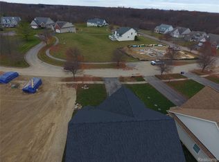 7442 Village Ct, Davisburg, MI 48350