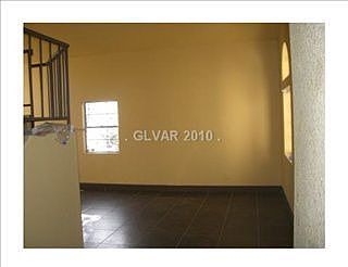 4th image of 1209 Pagentry Dr