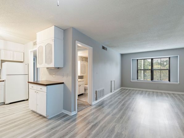 1309 E 21st St #222