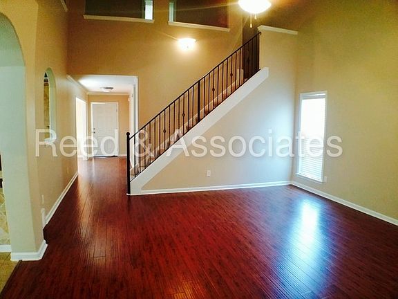 4th image of 3416 Golden Valley Ln