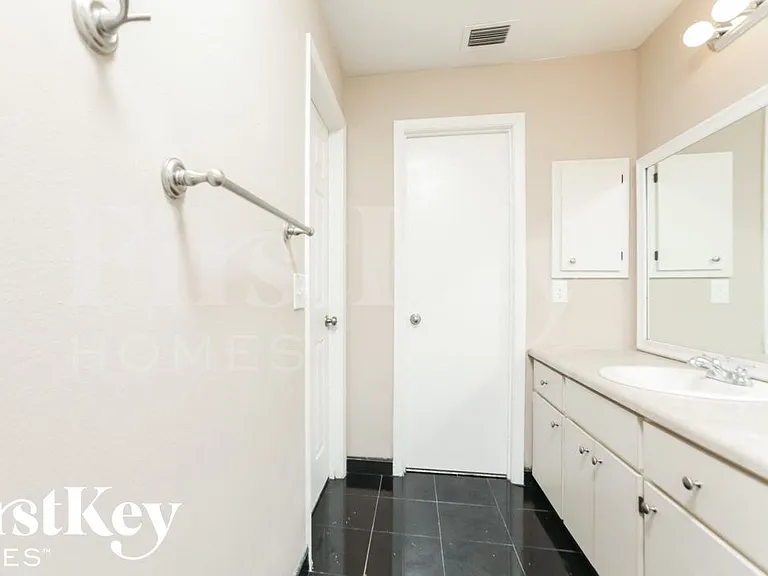 2507 Cherry Blossom Ct — Photo 9